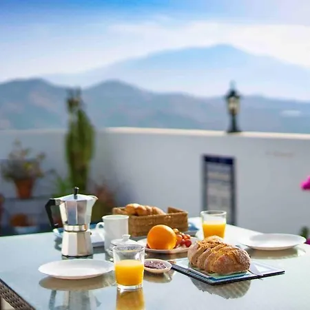 Holiday home Rooftop Terrace & Panoramic Mountain View's *
